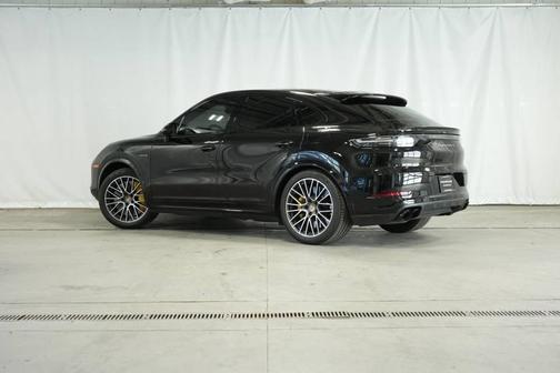 2020 Porsche Cayenne E-Hybrid Coupe Turbo S