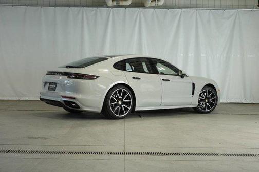 2018 Porsche Panamera 4S