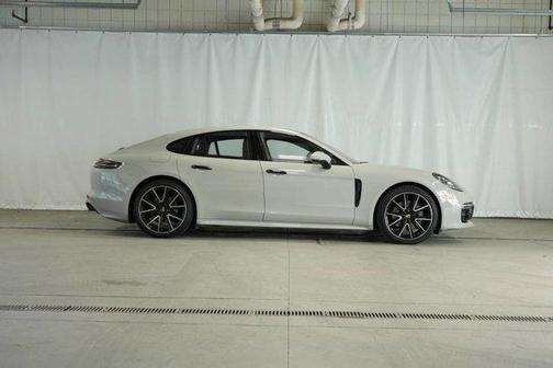 2018 Porsche Panamera 4S