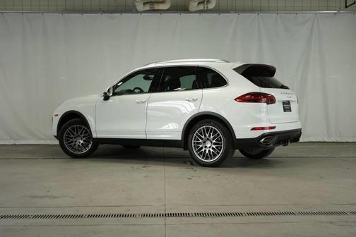 2016 Porsche Cayenne Base