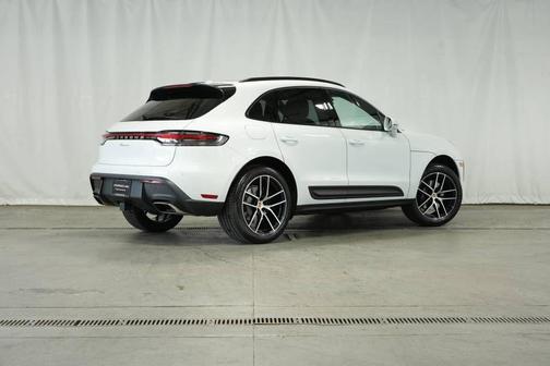 2025 Porsche Macan 