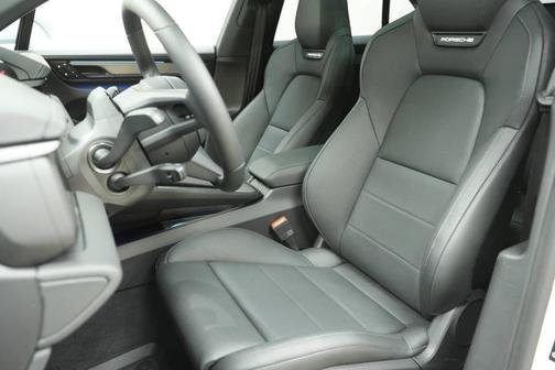 Ice Grey Metallic 2026 Porsche Macan GTS