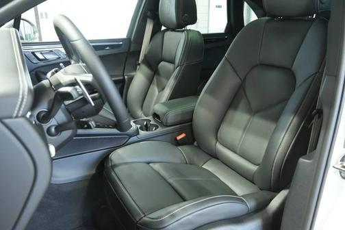 2026 Porsche Macan T