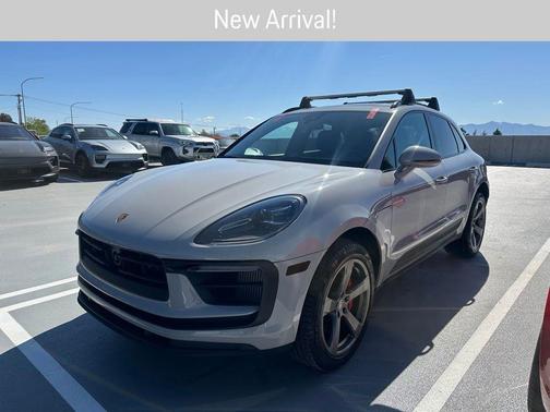 Chalk 2024 Porsche Macan S