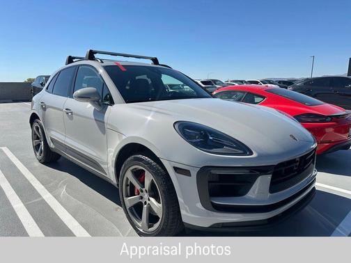 Chalk 2024 Porsche Macan S