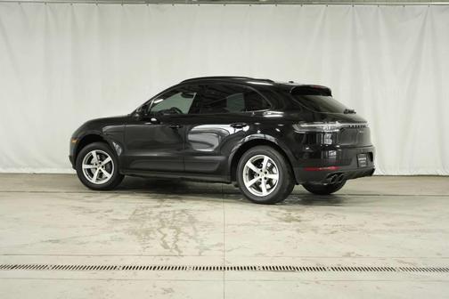 2021 Porsche Macan Base