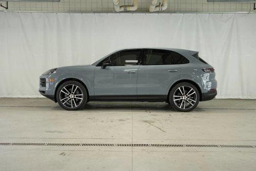 2024 Porsche Cayenne Base