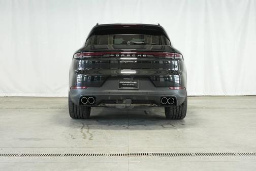 2025 Porsche Cayenne S
