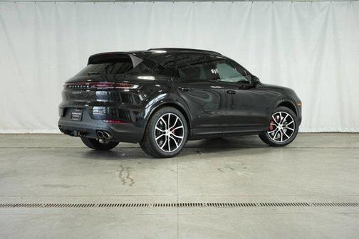 2025 Porsche Cayenne S