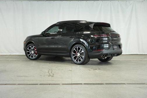 2025 Porsche Cayenne S
