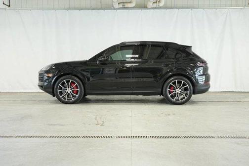 2025 Porsche Cayenne S