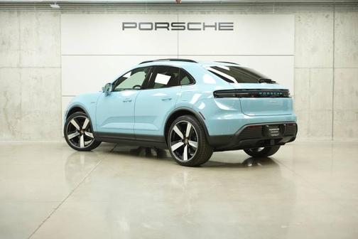 Frozen Blue 2026 Porsche Macan 4