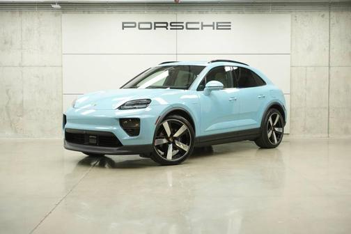 Frozen Blue 2026 Porsche Macan 4