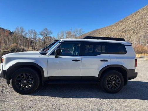 2024 Toyota Land Cruiser 