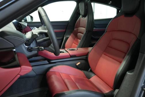2025 Porsche Taycan 4S