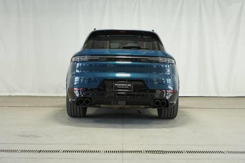 2025 Porsche Cayenne GTS