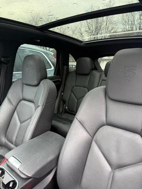 2014 Porsche Cayenne Platinum Edition