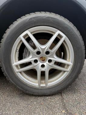 2014 Porsche Cayenne Platinum Edition