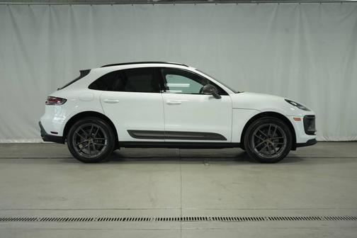 2024 Porsche Macan T