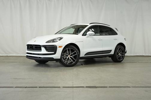 2025 Porsche Macan Base