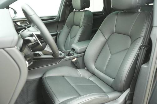 Volcano Grey Metallic 2026 Porsche Macan Base