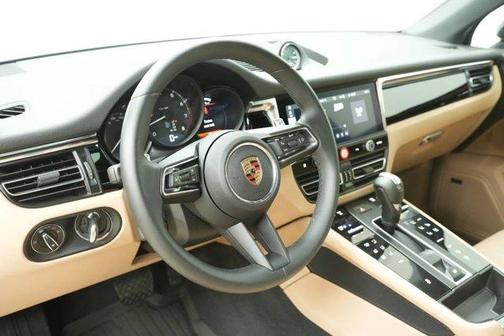 Volcano Grey Metallic 2025 Porsche Macan