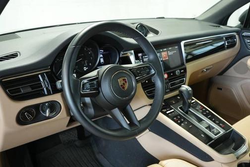 Volcano Grey Metallic 2025 Porsche Macan