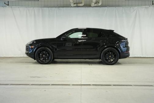 2026 Porsche Cayenne AWD