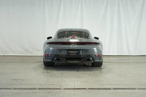 2025 Porsche 911 Carrera S