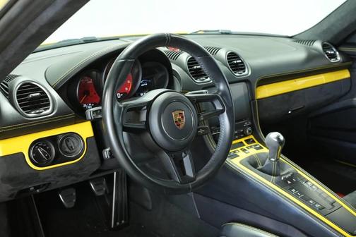 2020 Porsche 718 Cayman GT4