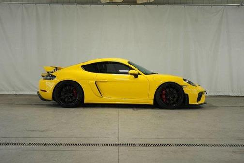 2020 Porsche 718 Cayman GT4
