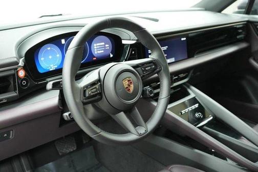 PROVENCE 2025 Porsche Macan Base