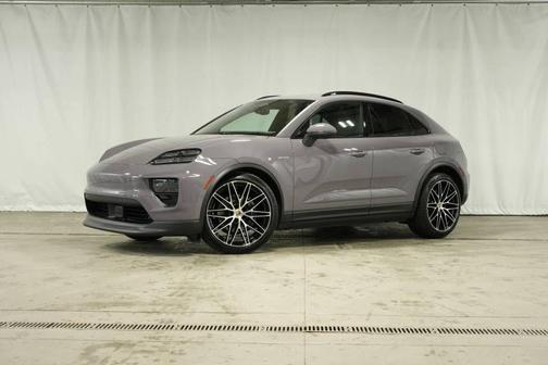 2025 Porsche Macan Base
