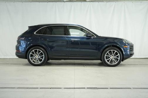 2024 Porsche Cayenne Base