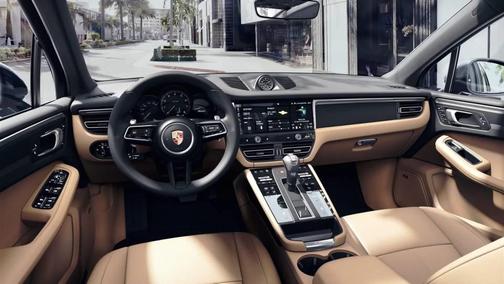 2025 Porsche Macan Base