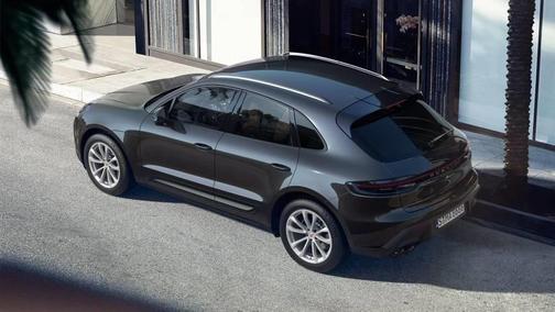2025 Porsche Macan Base
