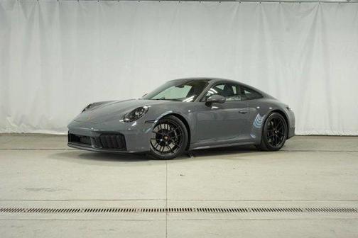 2025 Porsche 911 Carrera 4 GTS