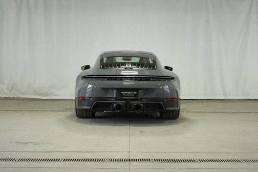 2025 Porsche 911 Carrera 4 GTS