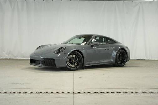 2025 Porsche 911 Carrera 4 GTS