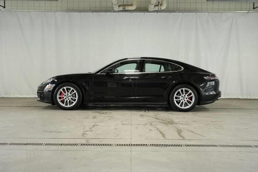 2022 Porsche Panamera 4S
