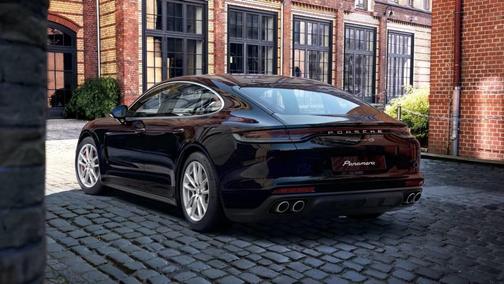 2022 Porsche Panamera 4S