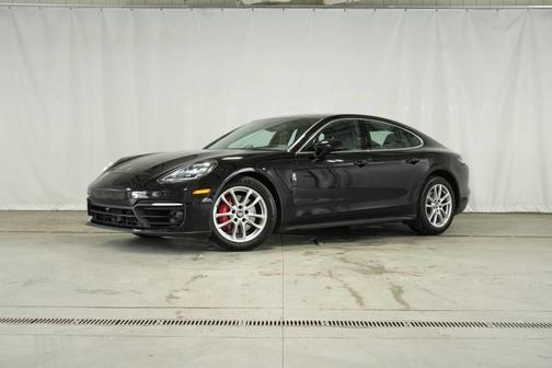 2022 Porsche Panamera 4S