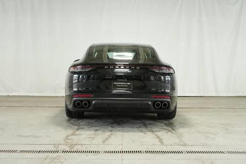 2022 Porsche Panamera 4S