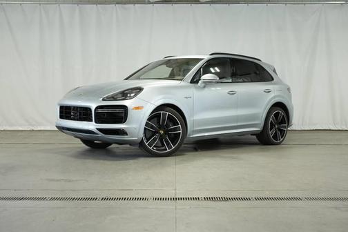 2023 Porsche Cayenne E-Hybrid Turbo S