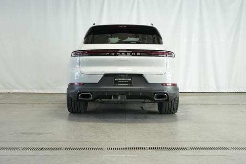 2025 Porsche Cayenne Base