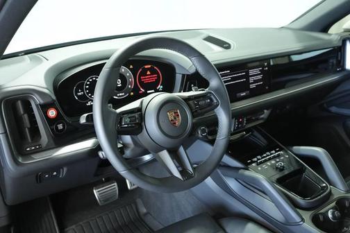 2025 Porsche Cayenne S