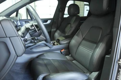 2025 Porsche Cayenne S