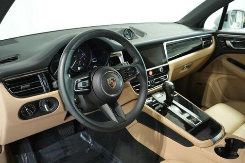 Carrara White 2025 Porsche Macan