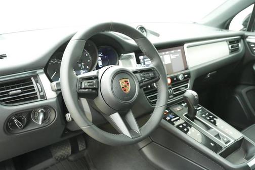 Jet Black Metallic 2026 Porsche Macan Base