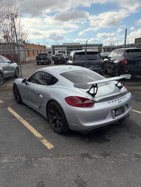 2016 Porsche Cayman GT4